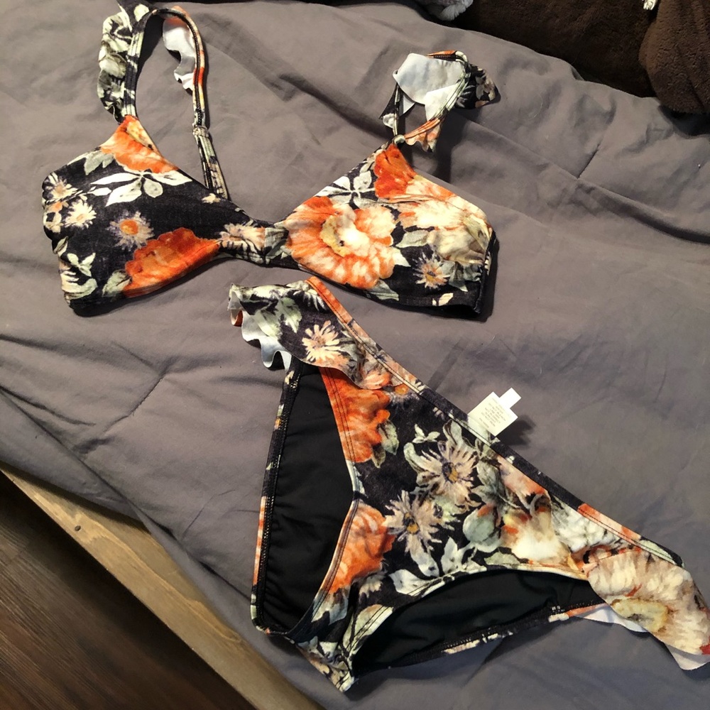 Chelsea violet bikini